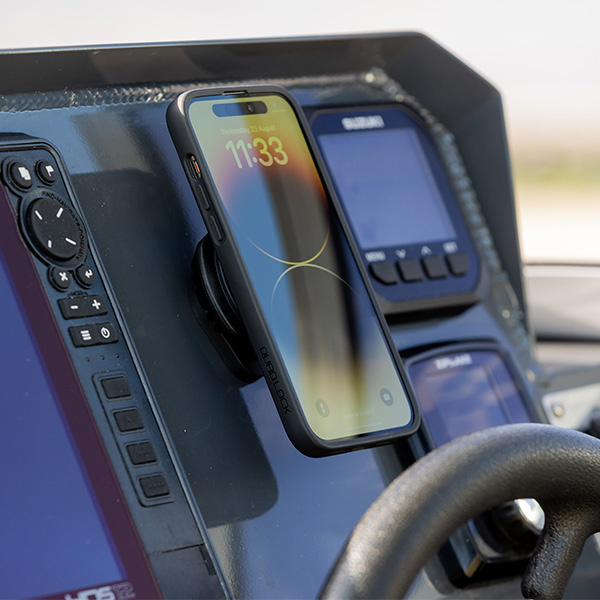 CS0028 360 CCS, HW WCH, IPHONE 0C7A6496